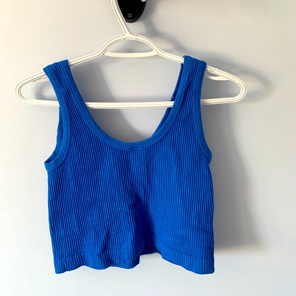 Blue going out top